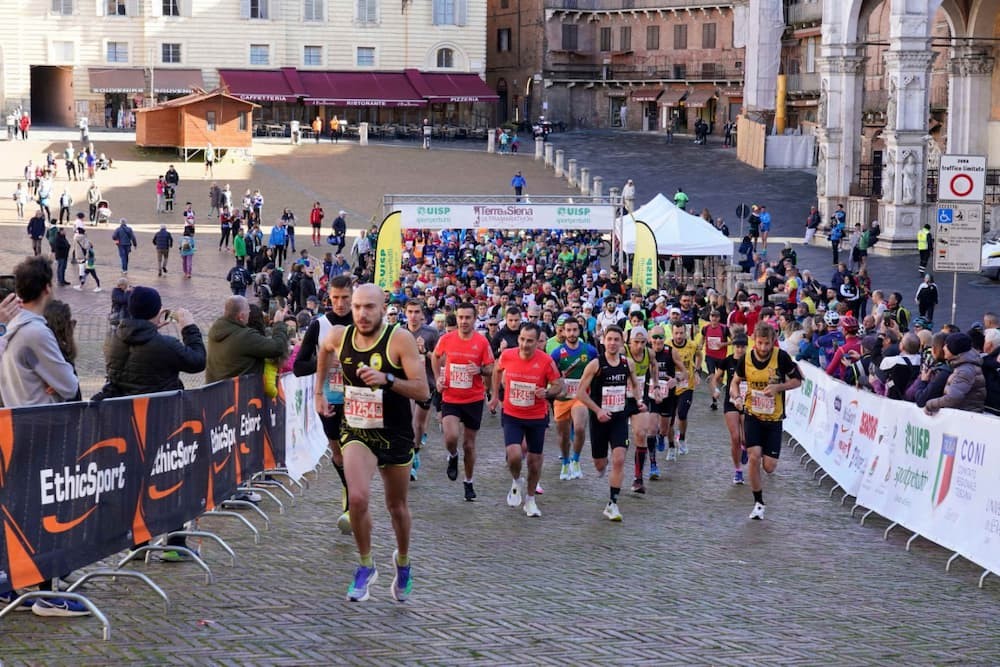 10^ Terre di Siena Ultramarathon, domenica 23 febbraio Piazza del Campo è teatro del running