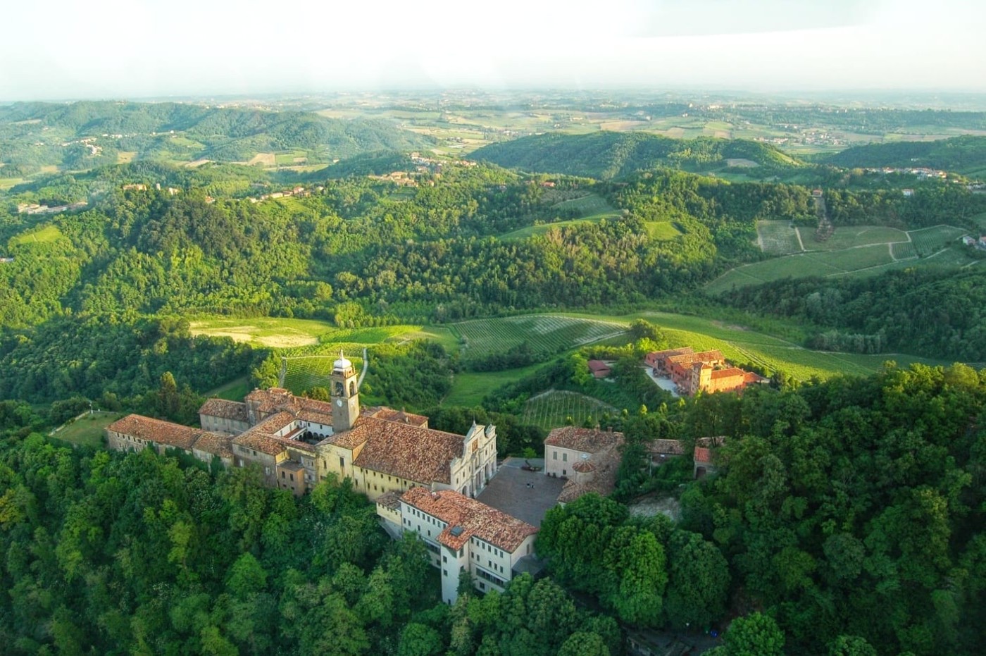 Le guide del territorio videoraccontano i buoni motivi per visitare l’area del Sacro Monte di Crea: ecco il progetto che conquista il pubblico sui social