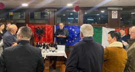 Il Consorzio Oltre le Alpi porta i vini piemontesi a tavola con l’Albania