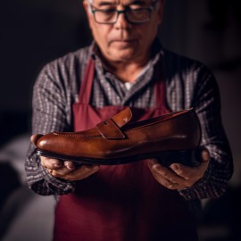 Scarpe fatte a mano: l’eccellenza artigianale per uno stile unico e raffinato