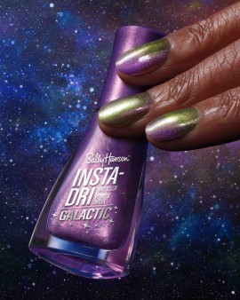 SALLY HANSEN  presenta la nuova Limited Edition Galactic della linea INSTA-DRI: Glamour spaziale in soli 60 secondi