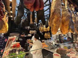 Enogastronomia, da Barcellona al Mercato Centrale di Firenze: al primo piano apre la bottega de L’Jamón Ibérico de Bellota 