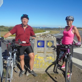 Cambiare vita a 50 anni. Dopo il Cammino di Santiago si trasferiscono a Finisterra