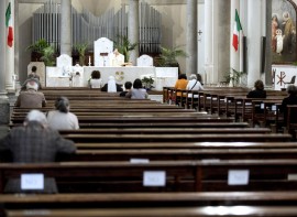 CHIESE VUOTE, MOSCHEE PIENE. L'Europa volta le spalle alla Croce. Come il Vecchio Continente sta diventando il primo ad abbandonare la fede che lo ha plasmato Di Davide Romano