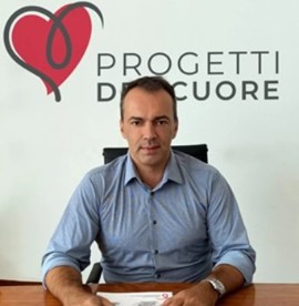 Daniele Ragone: Progetti del Cuore consegna due nuovi veicoli ad AISM e PA San Giorgio