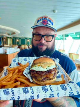 GNV presenta il nuovo Burger in collaborazione con il content creator “Mochohf”
