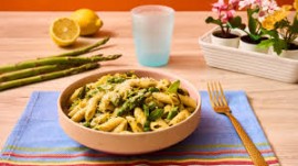 PASQUA 2025: “MEZZE PENNE RIGATE” di PASTIFICIO BRAGAGNOLO. La pasta perfetta per la ricetta di Pasqua con pesto al limone, asparagi e piselli