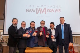 A Vinitaly 25 l’Emilia-Romagna festeggia i 30 anni de La Francescana con Massimo Bottura