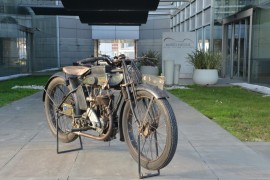 Il MUSEO NICOLIS a MOTOR BIKE EXPO VERONA 2025 con la rarissima MAGNAT-DEBON “HM” del 1926