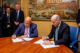 NORWEGIAN CRUISE LINE® prende in consegna  NORWEGIAN AQUA da Fincantieri e celebra il prossimo traguardo nella costruzione di NORWEGIAN LUNA  