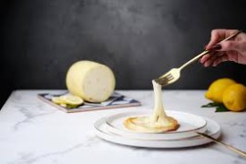 Dalla felice 'unione' tra latte e limoni: ecco come nasce 'Provoloncino Amalfitano'