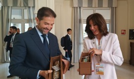 Le bottiglie Sirenyx in dono per le delegazioni di tutto il mondo giunte per il G7 su Scienza e Tecnologia
