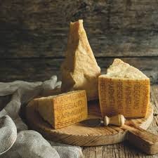 Il Consorzio del Parmigiano Reggiano vola a Sirha Lyon e Madrid Fusión. Annunciati i dati positivi del sell-in estero 2024: +13,7%